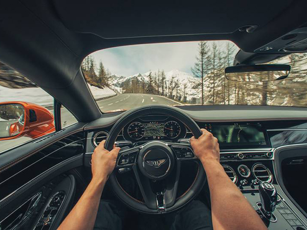 Bentley Continental GT... سيارة للنخبة وليست لمهووسي السيارات